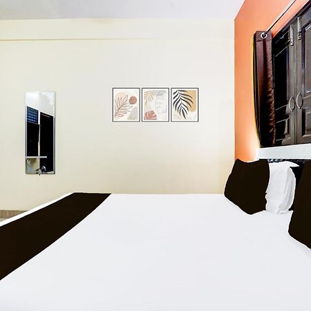 Hotel O R B Palace Varanasi Exterior photo